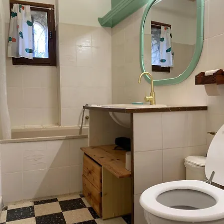 Les Favouilles, Le Pour 15 Personnes