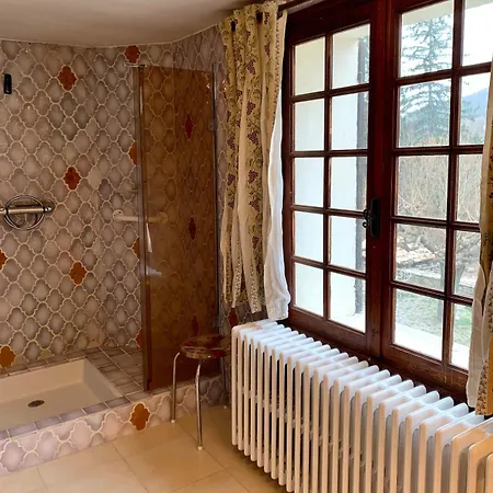 Les Favouilles, Le Pour 15 Personnes Apartment