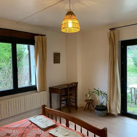 Les Favouilles, Le Pour 15 Personnes Apartment *