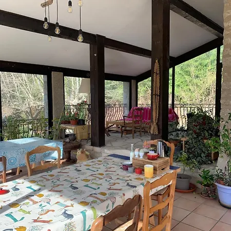 Les Favouilles, Le Pour 15 Personnes Apartment *