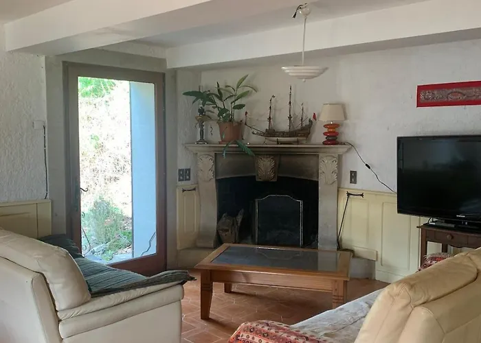 Les Favouilles, Le Pour 15 Personnes Apartment *