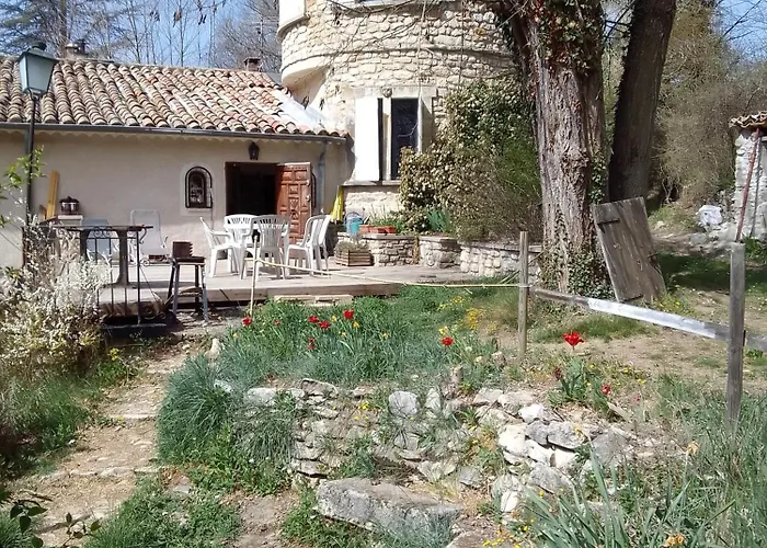 Les Favouilles, Le Pour 15 Personnes * Dauphin